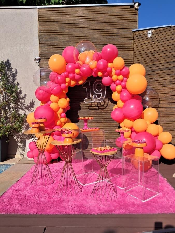 Mini-Table_Pink_Luxo