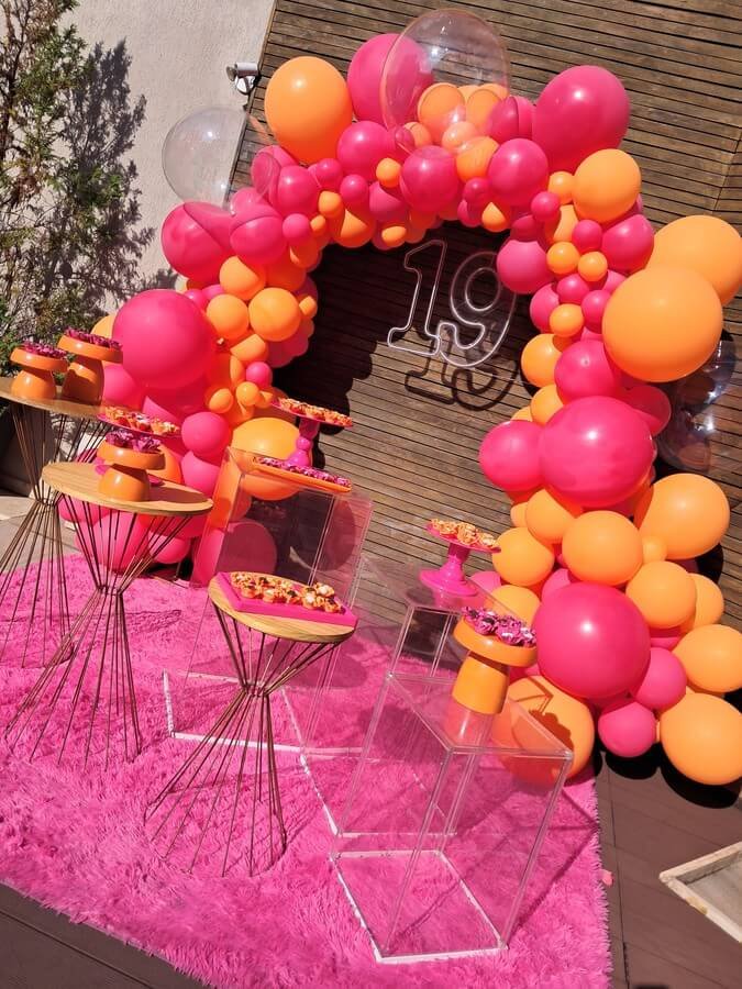 Mini-Table_Pink_Luxo